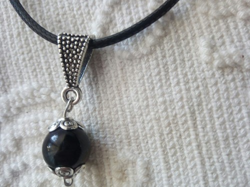 Collana con ciondolo coccu - con,